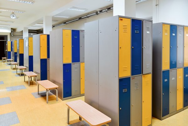 Les meilleurs bancs vestiaires pour vos espaces sportifs et scolaires